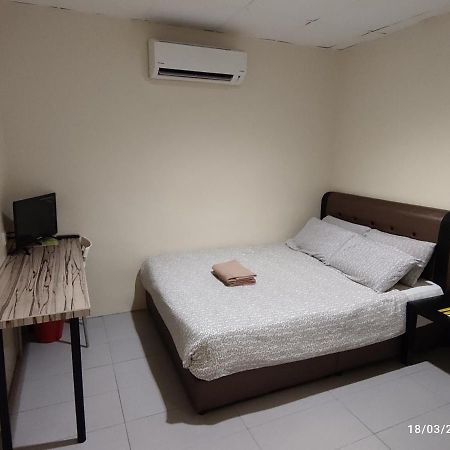 Fifty Seven Inn Batu Pahat Exterior photo